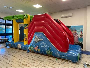 Stock Sala Feste: Gonfiabili, salta salta e vasca