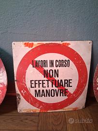 cartello lavori in corso 