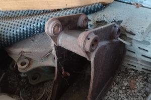benne escavatore kobelco new Holland 