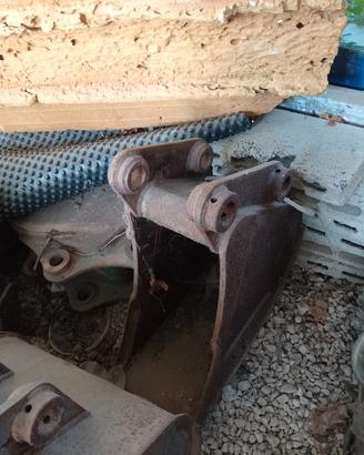 benne escavatore kobelco new Holland 