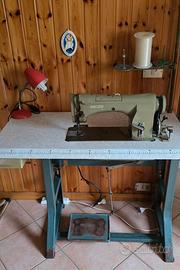 Macchina da cucire Necchi 