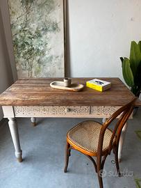 Tavolo artigianale restaurato – 132x77 cm