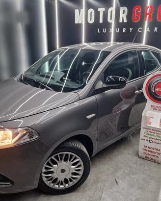 Lancia Ypsilon 1.2 69 CV 5 porte Platinum Gpl