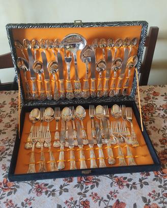 SET DI POSATE DA 12