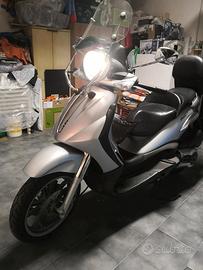 Beverly 500