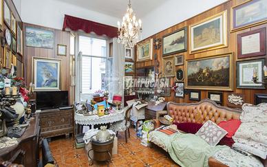 3 LOCALI CON BALCONE