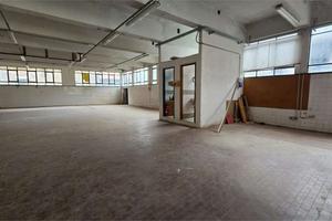 Stabile-Palazzo a Vergiate