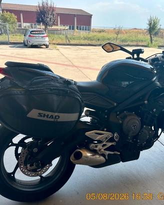 TRIUMPH STREET TRIPLE 765S
