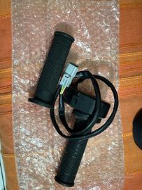 Manopole origonali Ducati Multistrada V4