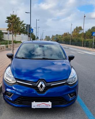 Renault Clio dCi 8V 90 CV EDC 5 porte Moschino Int
