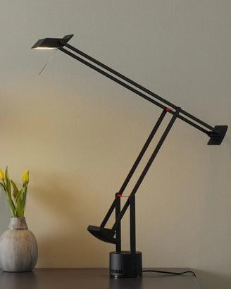 Lampada da tavolo moderna italiana “Tizio” anni 80