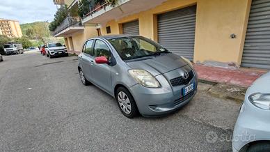 Toyota yaris 1000 69 CV 
