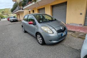 Toyota yaris 1000 69 CV 
