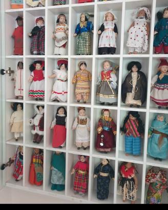 Collezione Bambole del Mondo in Costume Tipico + 2