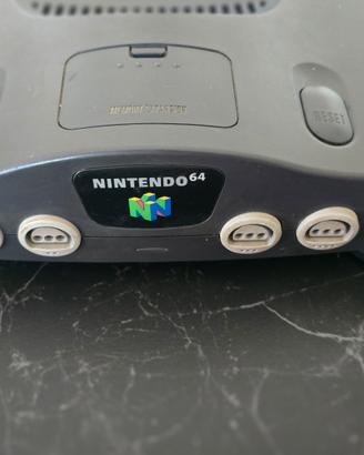 Nintendo 64 + 2 joystick originali +  giochi 