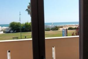 Fronte mare porto sant' elpidio