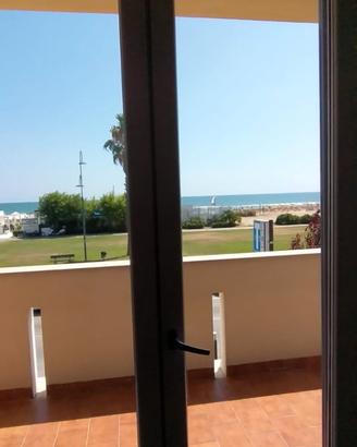 Fronte mare LIBERO SETTEMBRE -