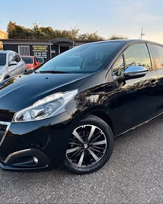 Peugeot 208 1.2 benzina 82cv 5 porte Signature
