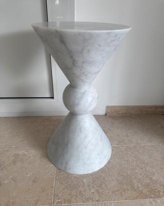 Tavolino Scultura in Marmo Bianco Carrara