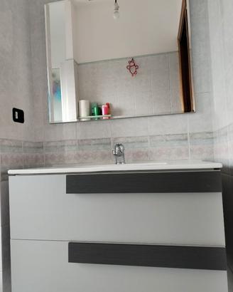 Mobile bagno sospeso in legno con 2 cassetti