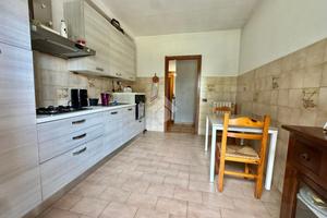 4 LOCALI A SAN CESAREO