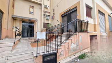 MAGAZZINO A PALERMO