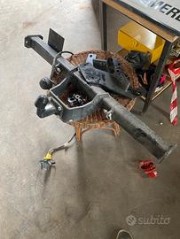 Gancio di traino isuzu