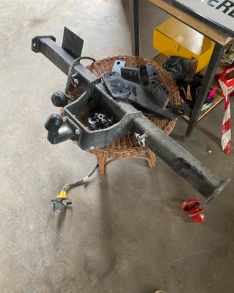Gancio di traino isuzu
