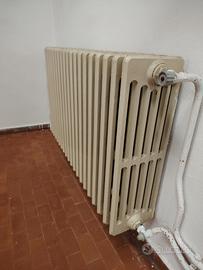 caloriferi vintage in ghisa