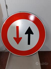 segnali stradali 