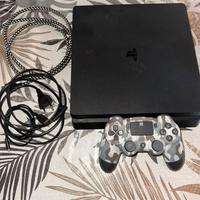 Monitor gaming e PS4 con gioco