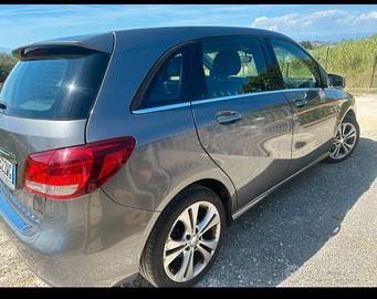 Mercedes -Benz B. 180  D