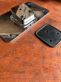 Portatarga inclinato e pedalini Harley Davidson