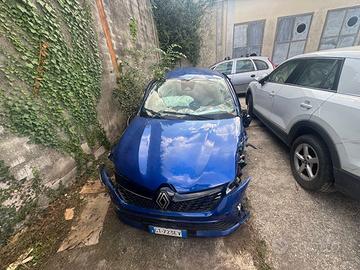 Auto incidentata