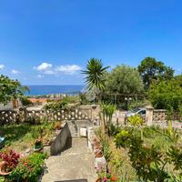 CASA SEMINDIPENDENTE A FALCONARA ALBANESE