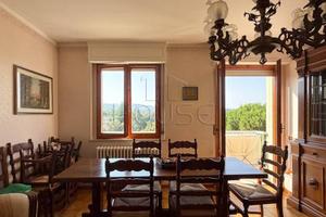 Appartamento di 90 m² con 3 locali e box auto a Ci