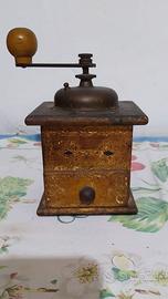 Macinacaffè in legno vintage