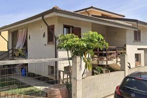 Immobile in asta di 400 m² con 5 locali a Serraman