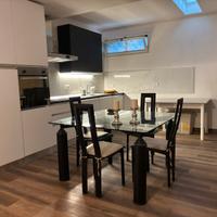 Casa semi indipendente con giardino