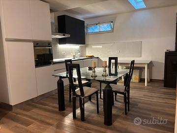 Casa semi indipendente con giardino