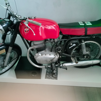 Moto Gliela 300 bicilindrico