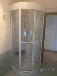 Doccia ad angolo
