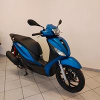 Piaggio Medley 125 S PARABREZZA E BAULETTO OMAGGIO