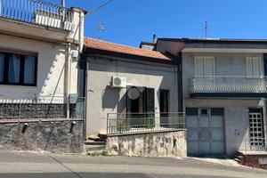 CASA INDIPENDENTE A GIARRE