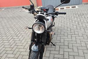 triumph  street twin  900 anno 2016