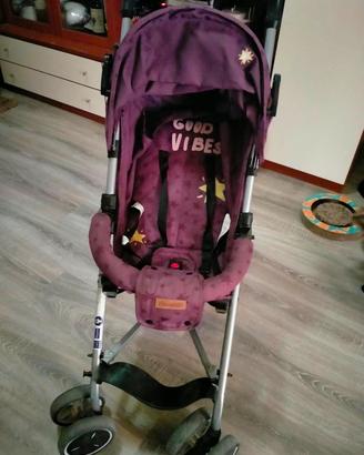 Passeggino CHIPOLINO leggero. 