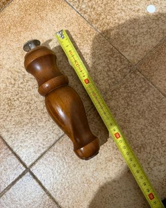 Piedi per mobili