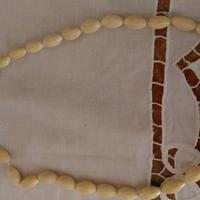 COLLANA IN PERLE PREGIATE DI AVORIO