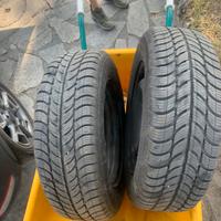 Pneumatici 195/65 R15 più cerchi