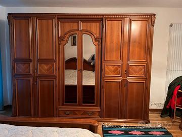 Camera da letto in legno massello noce o ciliegio 